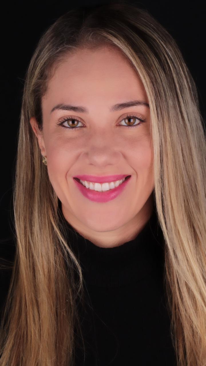 Profa. Dra. Roberta Barbosa Oliveira
